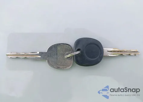 2003 Saturn Ion 2 z USA, uszkodzony, nr VIN 1G8AJ52F93Z103363